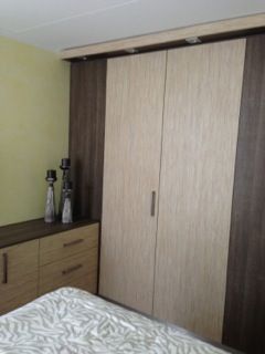 Kleiderschrank